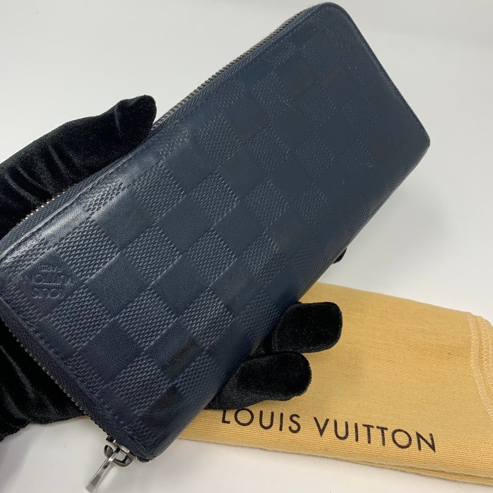 Louis Vuitton Zippy Wallet - Picture 1 of 12